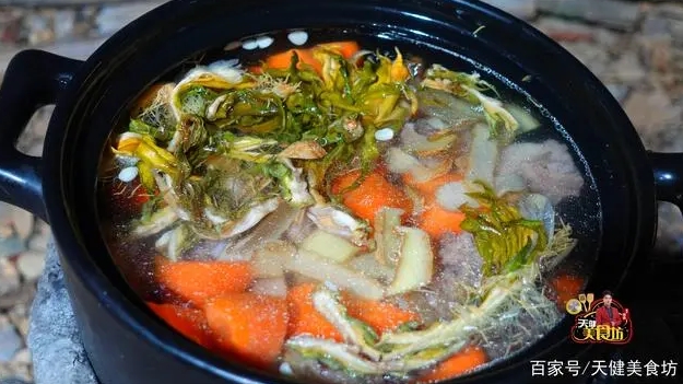 广式霸王花筒骨汤的做法，鲜甜美味，好吃营养，做法还很简单