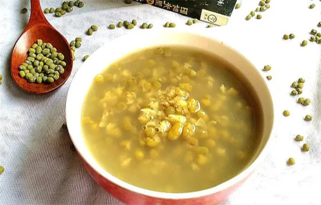 煮绿豆汤的正确方法 一招快速煮开花技巧 夏天的解暑神器