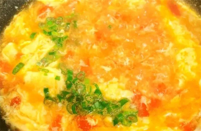 西红柿蛋花汤 原来也有窍门 这样做汤浓味美营养又开胃
