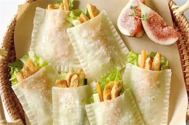 饺子皮也能做出口袋饼 装入自己喜爱的食材 营养美味又简单