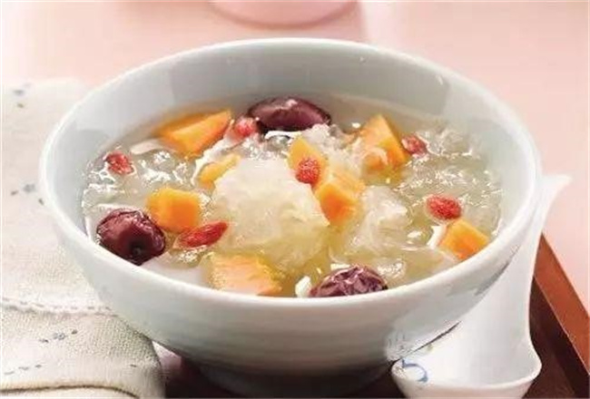 美食菜谱 5种银耳汤的做法 软糯黏稠 香甜可口 润燥又养颜