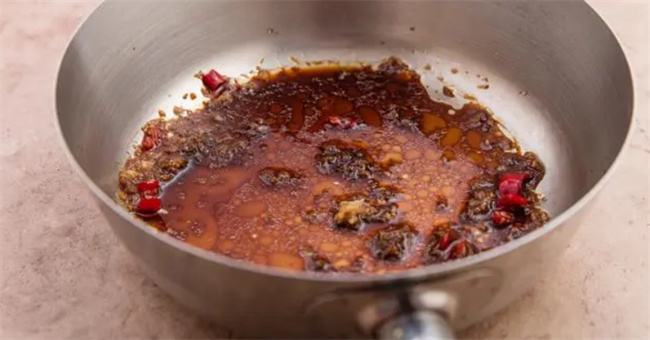 做辣椒油不要直接泼热油 掌握一些技巧 辣椒油才香酥可口