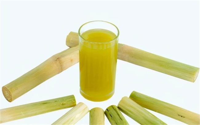 ​冬天喝甘蔗汁的功效与作用，冬天多吃甘蔗汁有什么好处